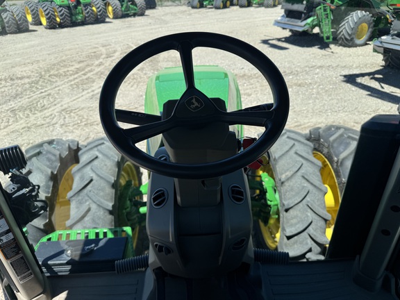 2022 John Deere 8R 250 Tractor