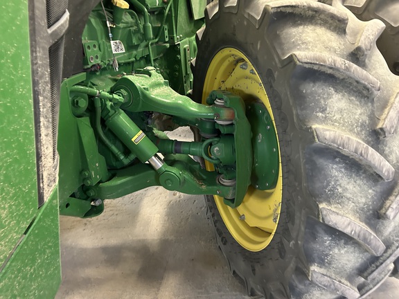 2022 John Deere 8R 250 Tractor