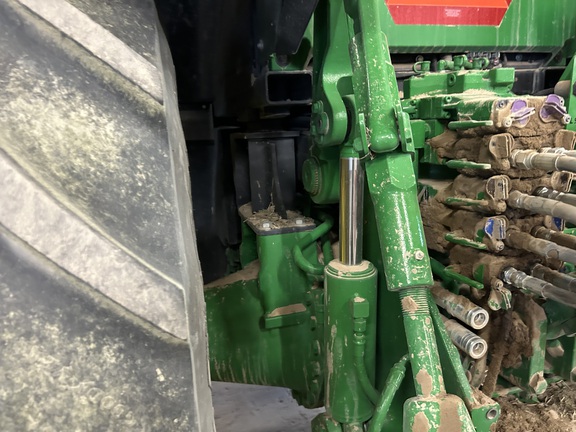 2022 John Deere 8R 250 Tractor