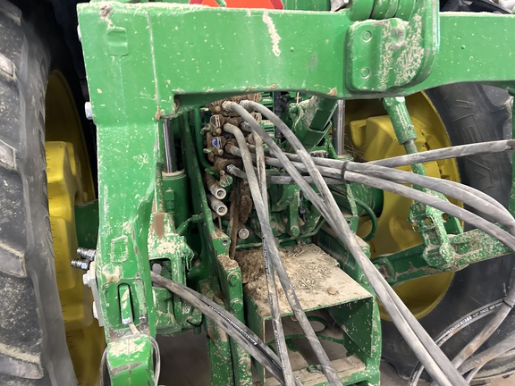 2022 John Deere 8R 250 Tractor