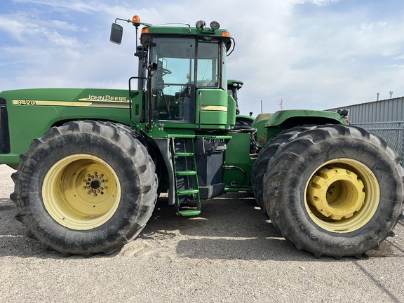 2005 John Deere 9420 Tractor 4WD