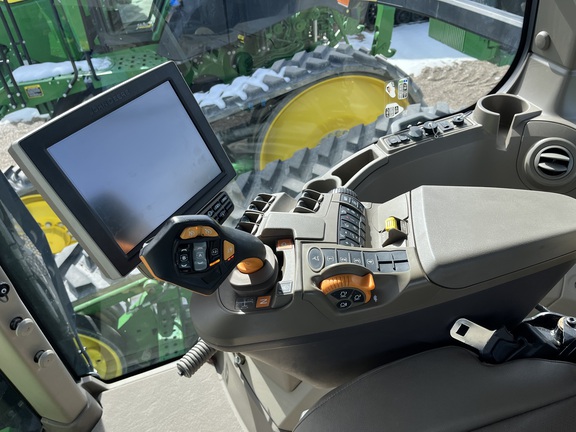 2023 John Deere 8RT 370 Tractor Rubber Track