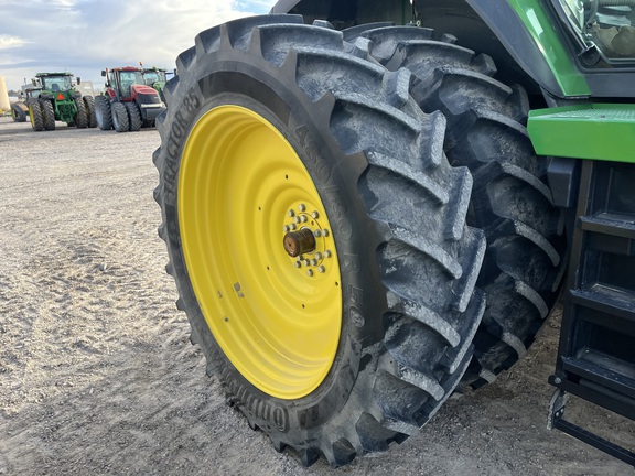 2023 John Deere 8R 370 Tractor