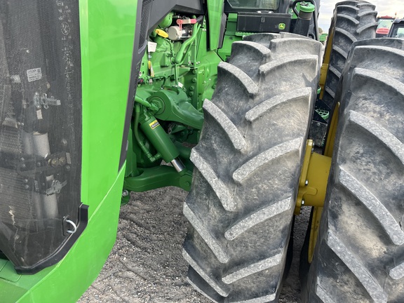 2023 John Deere 8R 370 Tractor