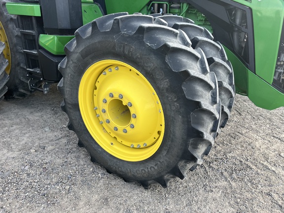 2023 John Deere 8R 370 Tractor