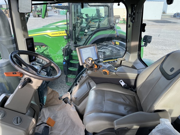2023 John Deere 8R 370 Tractor