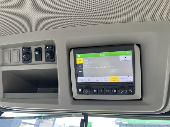 2023 John Deere 8R 370 Tractor