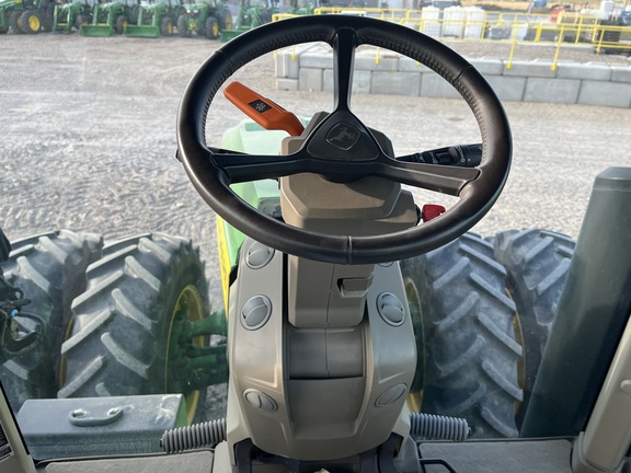 2023 John Deere 8R 370 Tractor