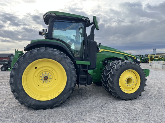 2023 John Deere 8R 370 Tractor
