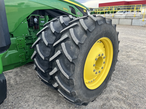 2023 John Deere 8R 370 Tractor