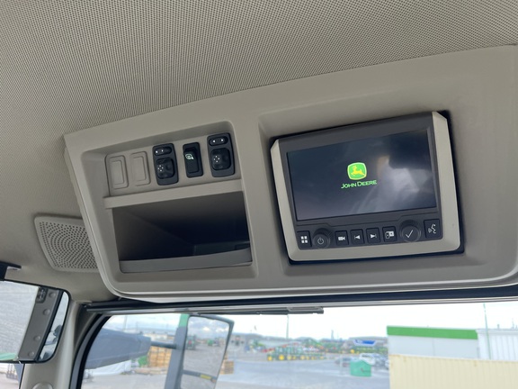 2023 John Deere 8R 370 Tractor