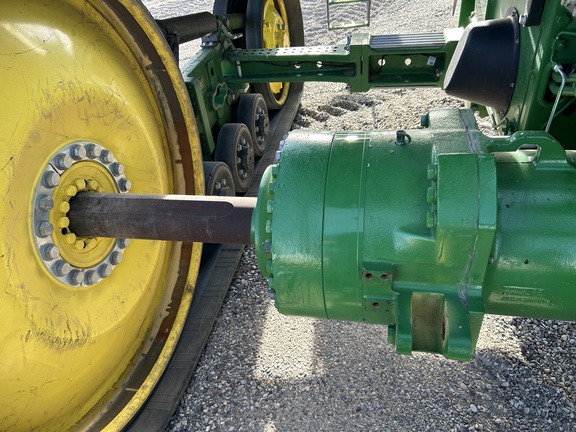2023 John Deere 8RT 410 Tractor Rubber Track