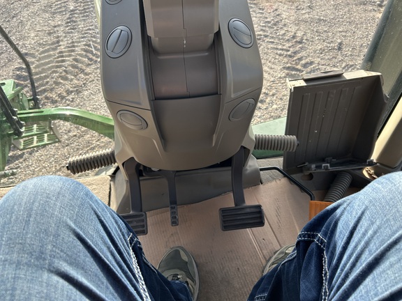 2023 John Deere 8RT 410 Tractor Rubber Track