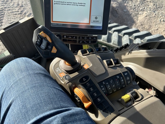 2023 John Deere 8RT 410 Tractor Rubber Track