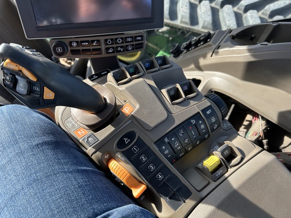 2023 John Deere 8RT 410 Tractor Rubber Track