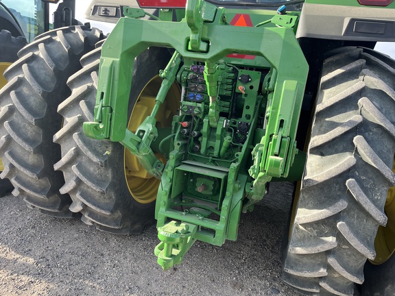 2023 John Deere 8R 370 Tractor