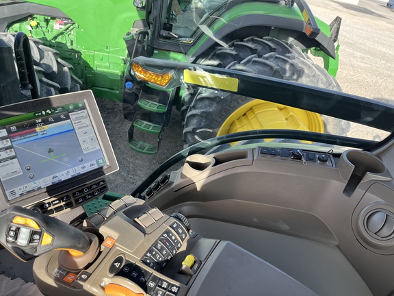 2023 John Deere 8R 370 Tractor