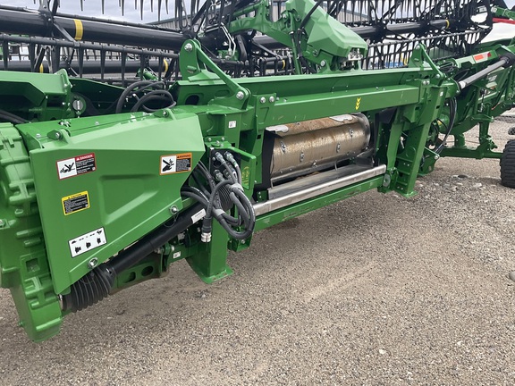 2023 John Deere HD35R Header Combine