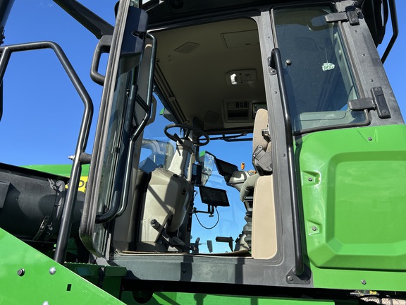 2024 John Deere 9R 490 Tractor 4WD