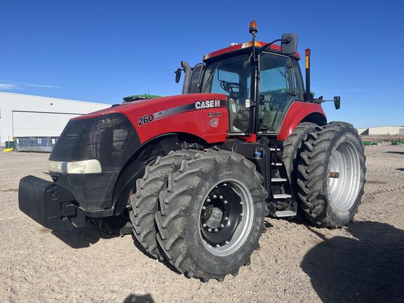 2011 Case IH Magnum 260 Tractor