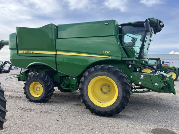 2024 John Deere S770 Combine