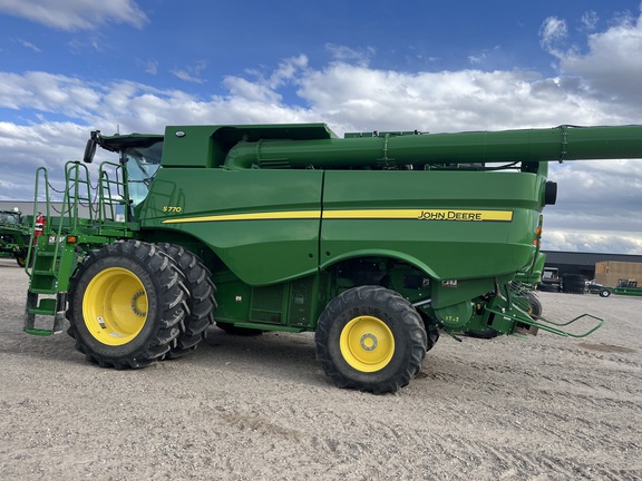 2024 John Deere S770 Combine