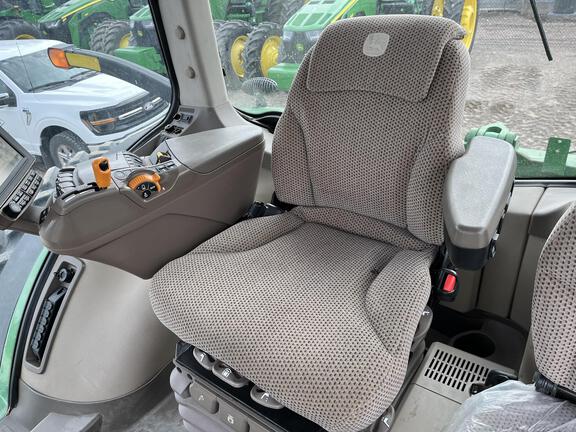 2019 John Deere 8320R Tractor