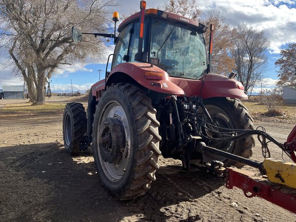 2011 Case IH Magnum 225 Tractor