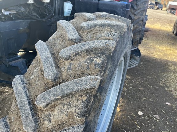 2011 Case IH Magnum 225 Tractor