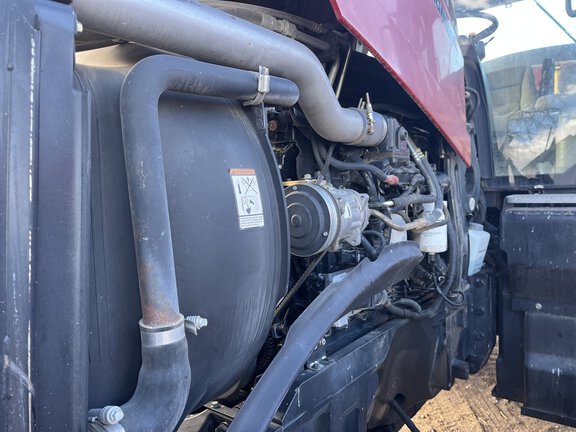 2011 Case IH Magnum 225 Tractor