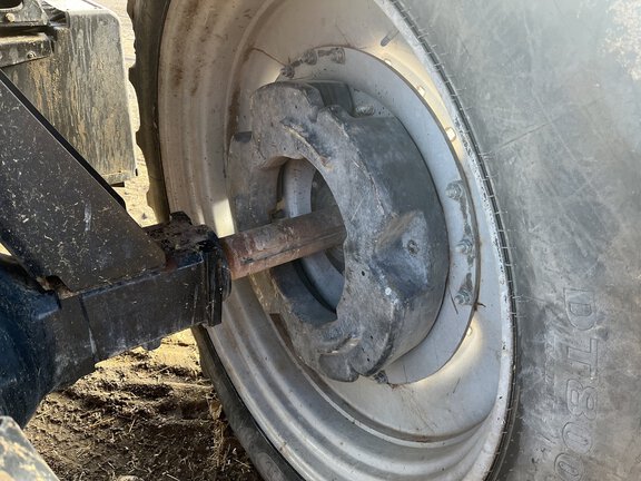 2011 Case IH Magnum 225 Tractor