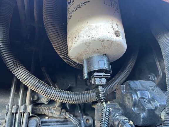 2011 Case IH Magnum 225 Tractor