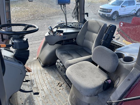 2011 Case IH Magnum 225 Tractor