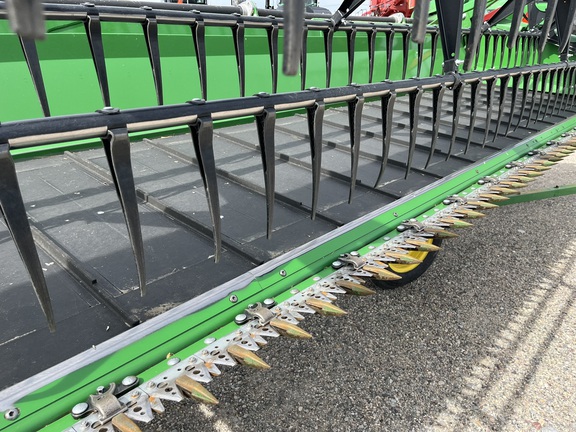 2023 John Deere 735D Header Combine