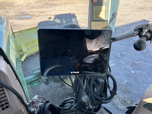 2004 John Deere 8420 Tractor