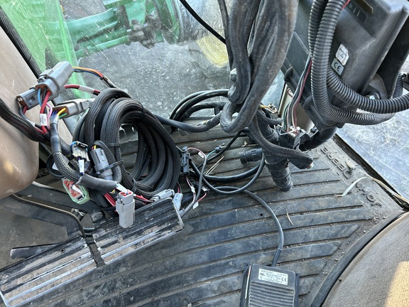 2004 John Deere 8420 Tractor