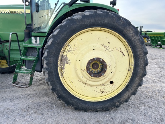 2004 John Deere 8420 Tractor