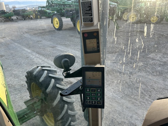 2004 John Deere 8420 Tractor