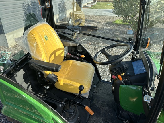 2024 John Deere 1025R Tractor Compact