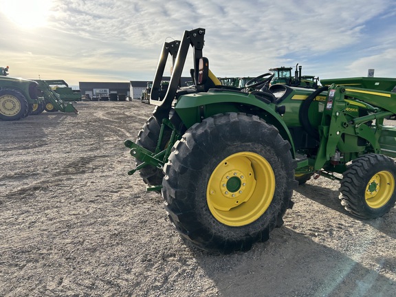 2020 John Deere 4066R Tractor Compact