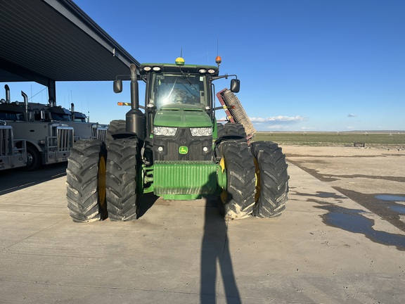 2011 John Deere 8360R Tractor