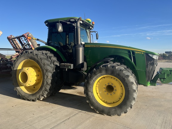2011 John Deere 8360R Tractor