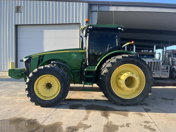 2011 John Deere 8360R Tractor