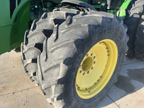 2011 John Deere 8360R Tractor