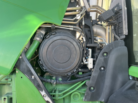 2011 John Deere 8360R Tractor