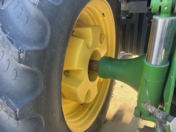 2011 John Deere 8360R Tractor