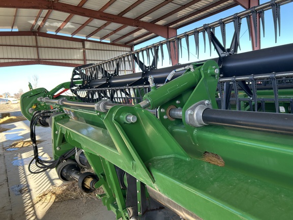 2022 John Deere 735D Header Combine