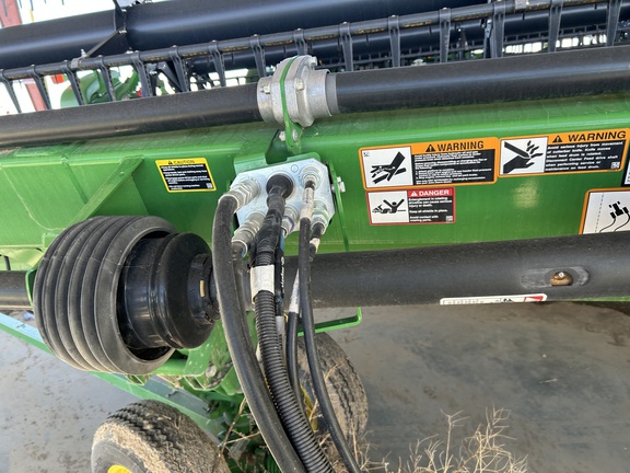 2022 John Deere 735D Header Combine