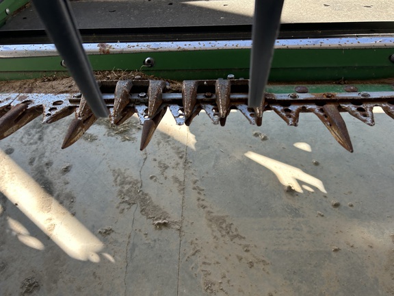 2022 John Deere 735D Header Combine