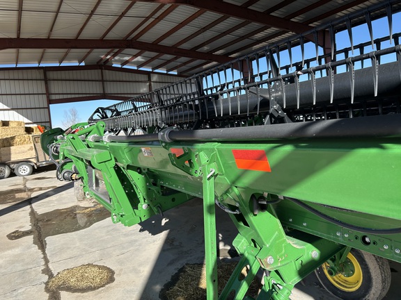 2022 John Deere 735D Header Combine